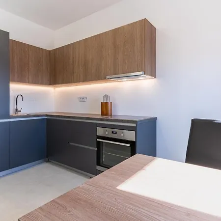 Season Surprise Apartman